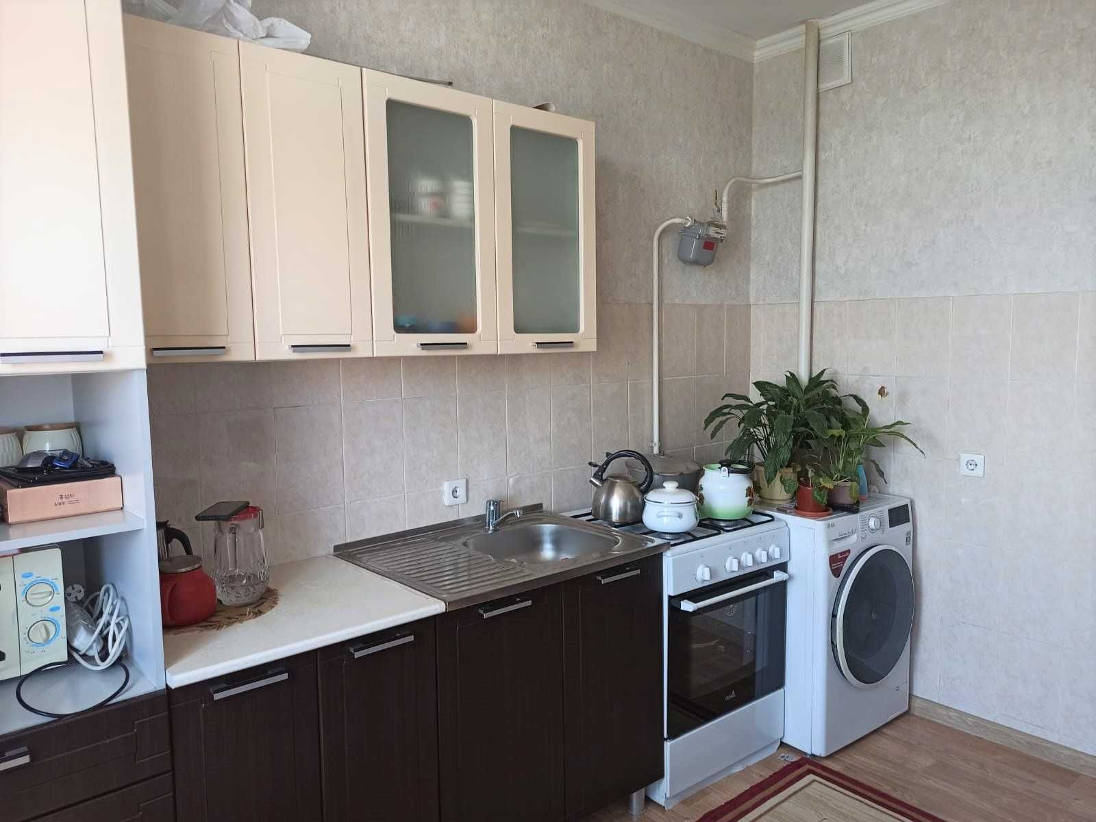 Продается 1-комнатная квартира в мкр Астана (кухня раздельная)