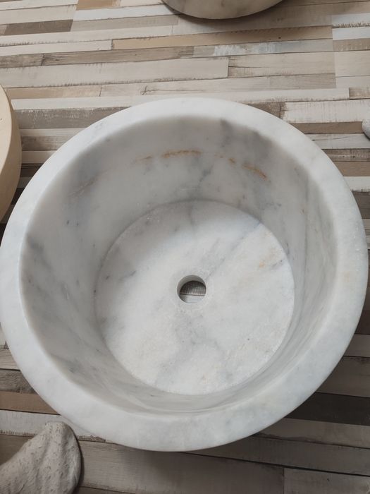 Set lavoare din piatra naturala
