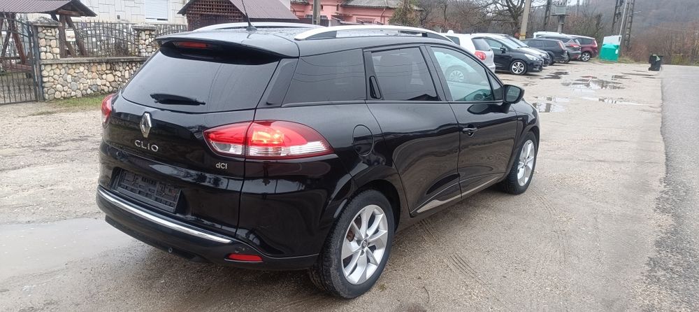 Renault Clio LIMITED an 2017 motor 1.5 dci 90 cp mașină impecabila