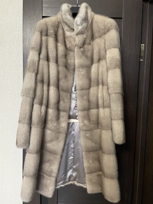 Продам новую норковую шубу