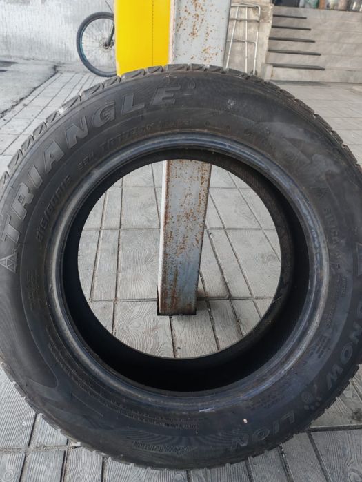 Шины для машины , 2 штуки