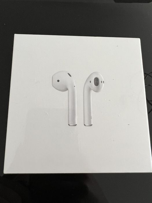 Apple AirPods 2nd Generation + Charging Case