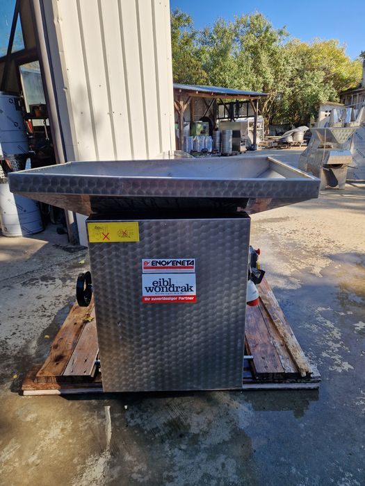 Desciorchinator cu zdrobitor Inox 10 tone/h