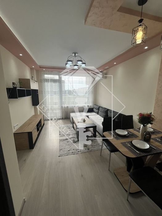 Продава се Двустаен апартамент в Пловдив, Тракия - 68 кв.м за 2177 €/кв.м - Снимка #1