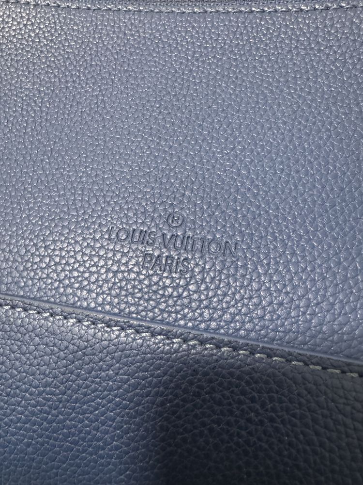Louis Vuitton Take Off Messenger