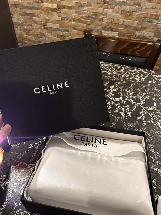 Celine Чантичка/Pouch Чисто Нова с Кутия