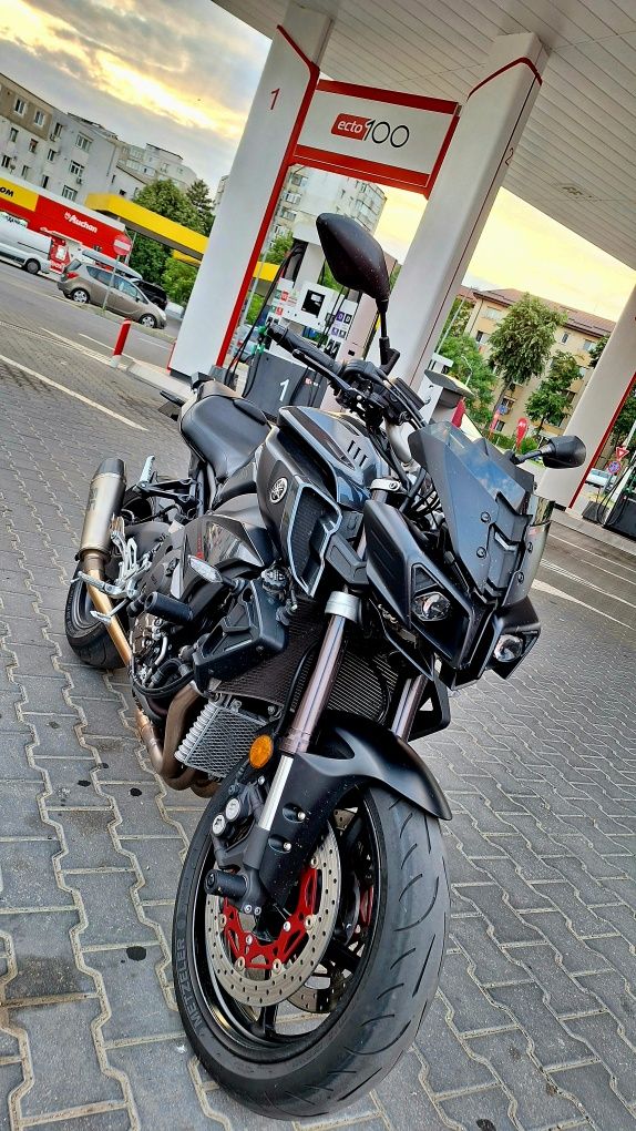 Vand Yamaha MT 10 crossplane 160hp impecabila ca si noua