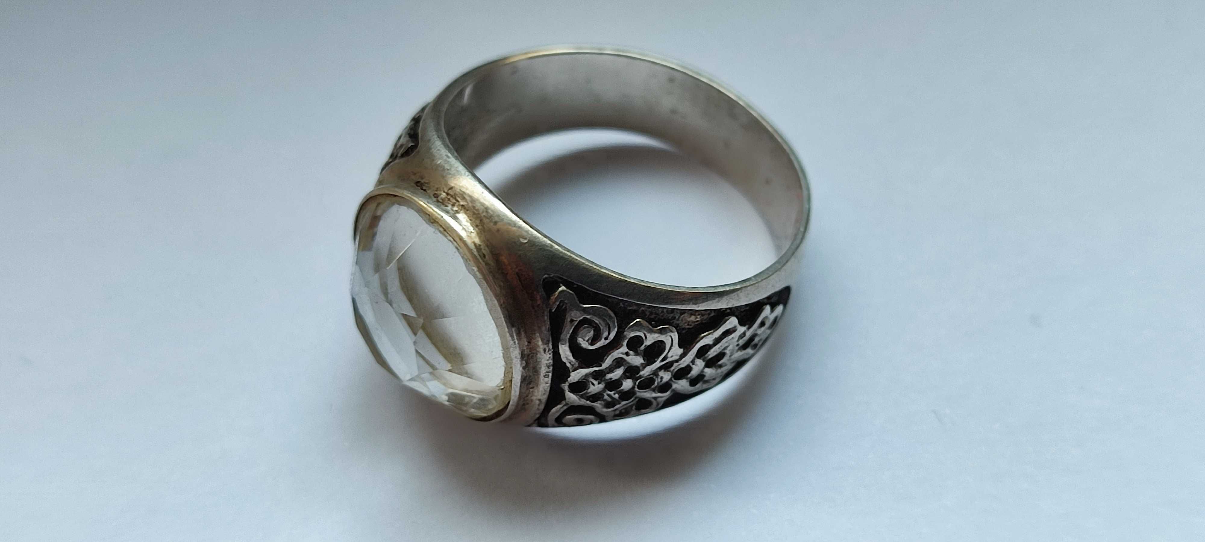 Мужское кольцо серебряное с камнем ГОРНЫЙ ХРУСТАЛЬ