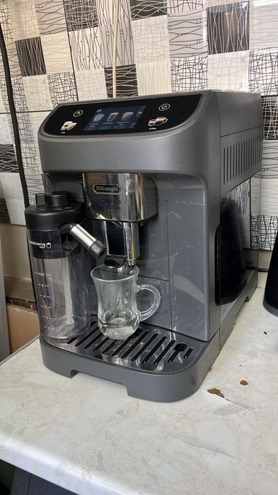 Кофе аппарат Delonghi