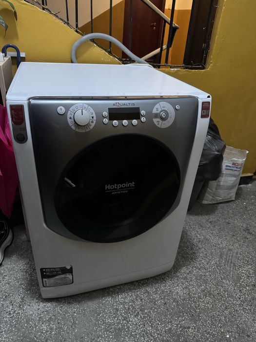 Пералня със сушилна