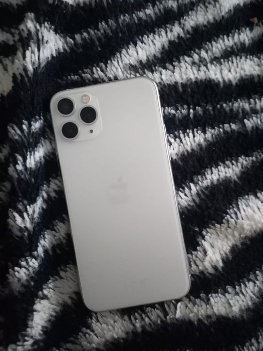 iPhone 11 pro 64gb 74акб