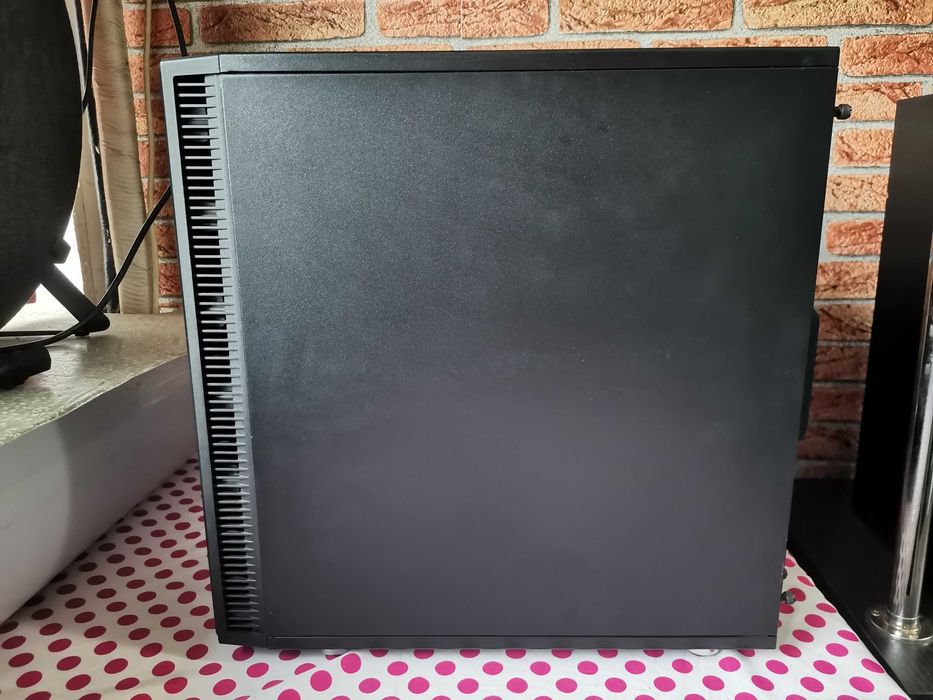 Carcasa PC Fractal Design Define Mini C Black Tempered Glass.