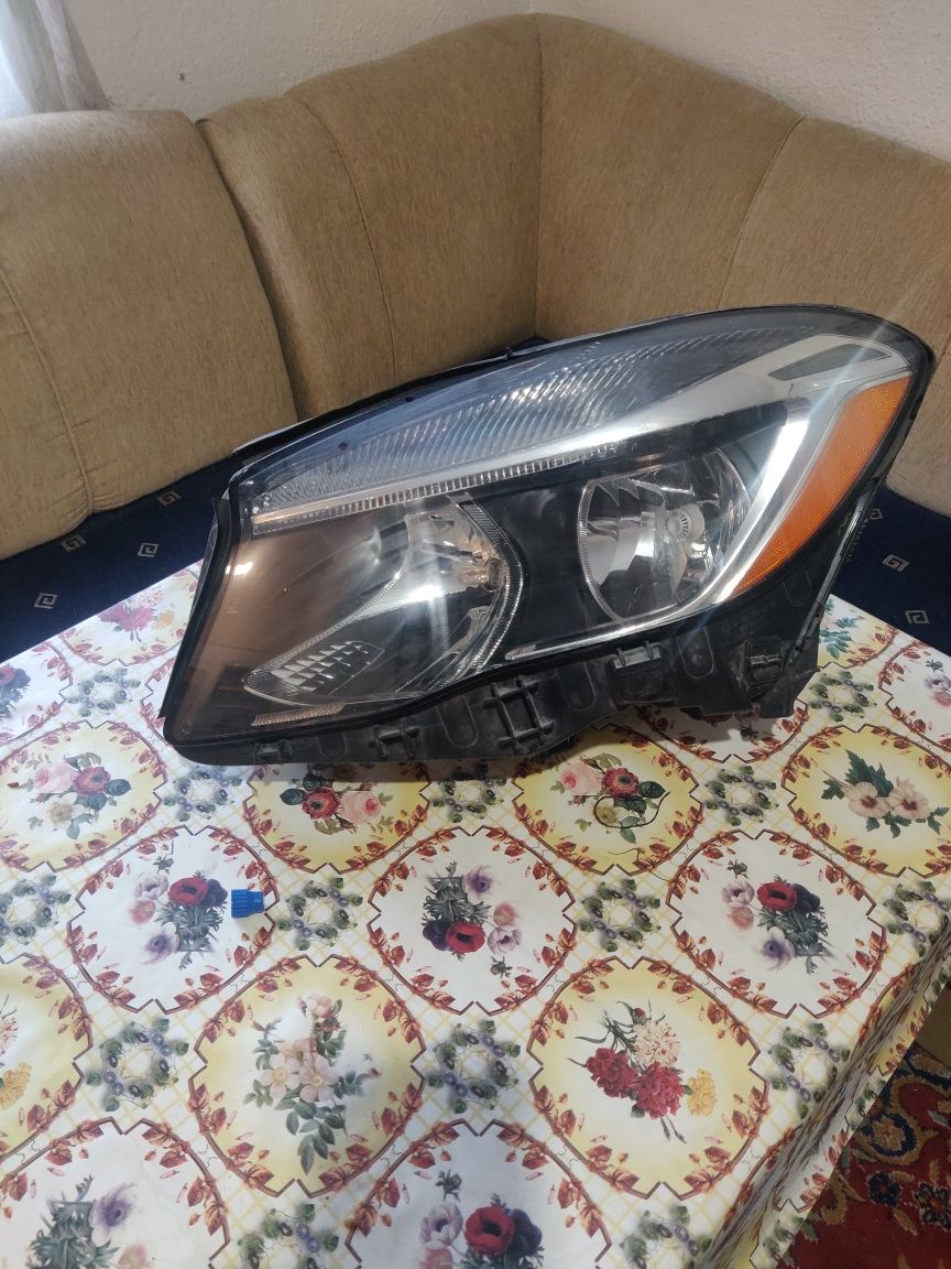 Ляв Фар за Mercedes Benz GLA Халогенен 2015/2016/2017 г
