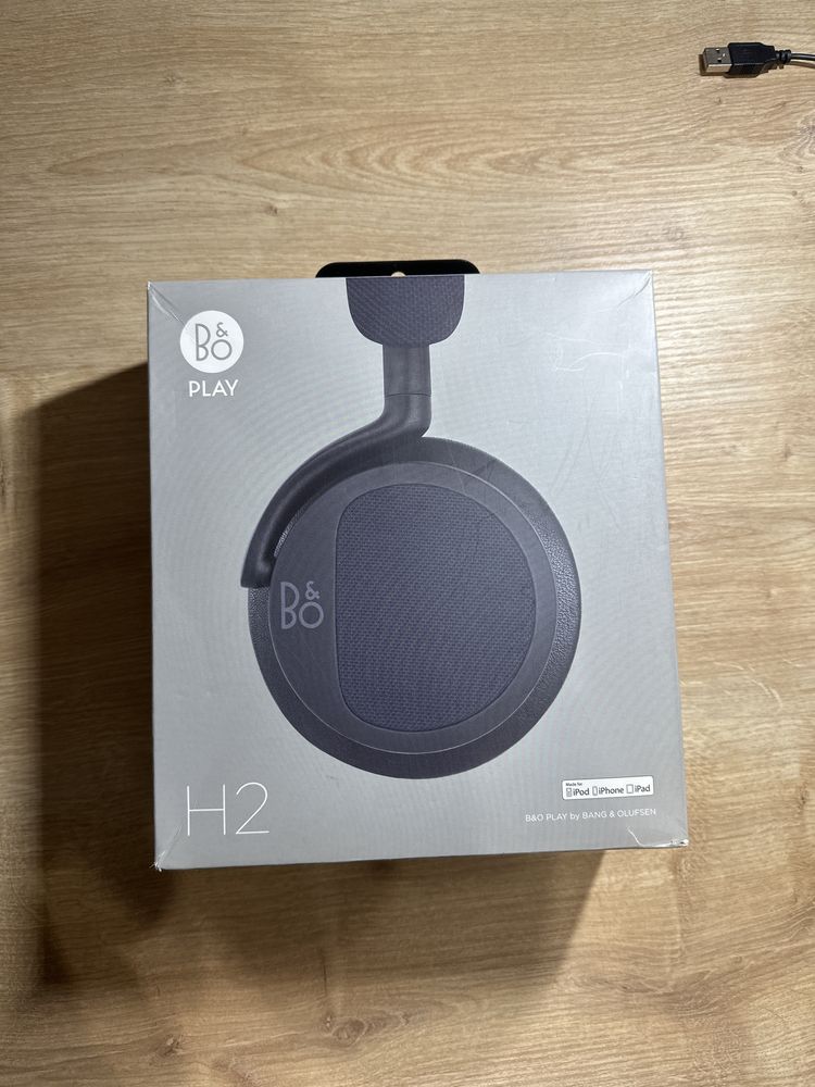 Наушники Bang and Olufsen H2