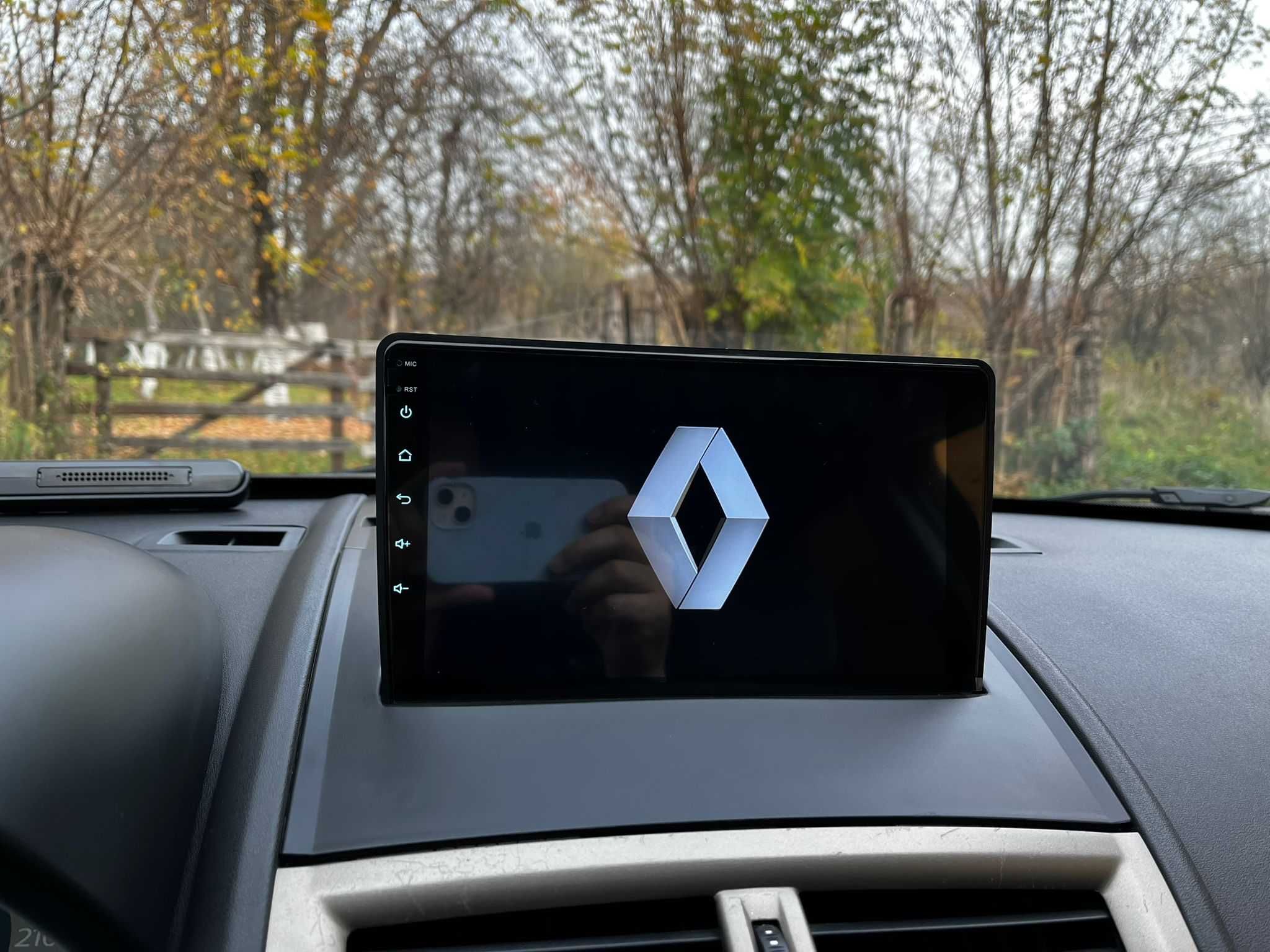 Navigatie Android Renault Megane 2 Waze YouTube GPS USB casetofon