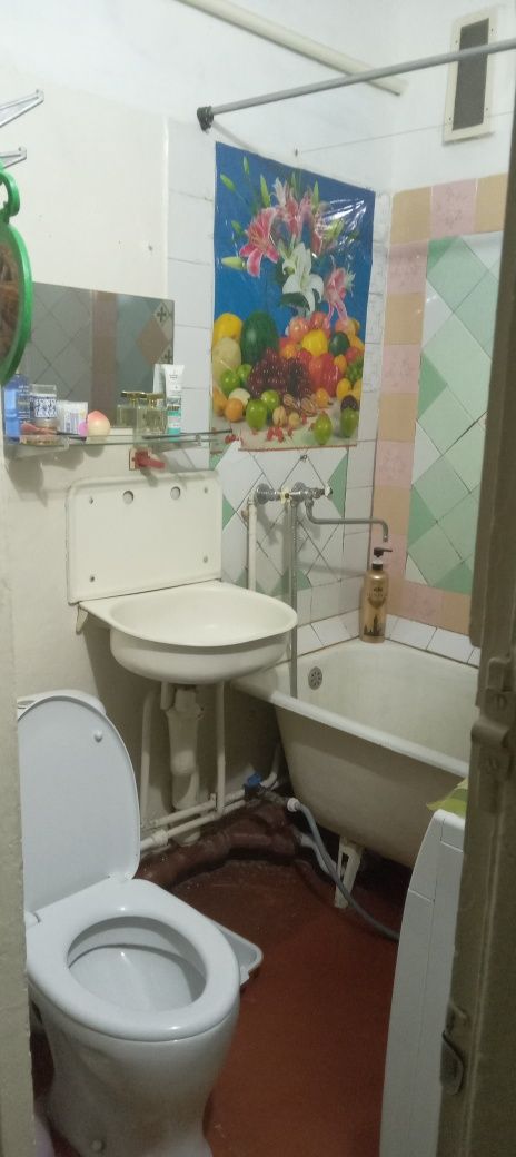 Продаётся 2х комнатная квартира на 1 этаже в Микроене