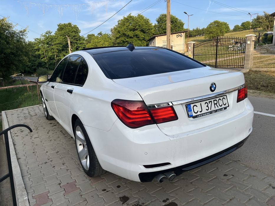 Vand BMW seria 7 F01 730 diesel 245 cai euro 5
