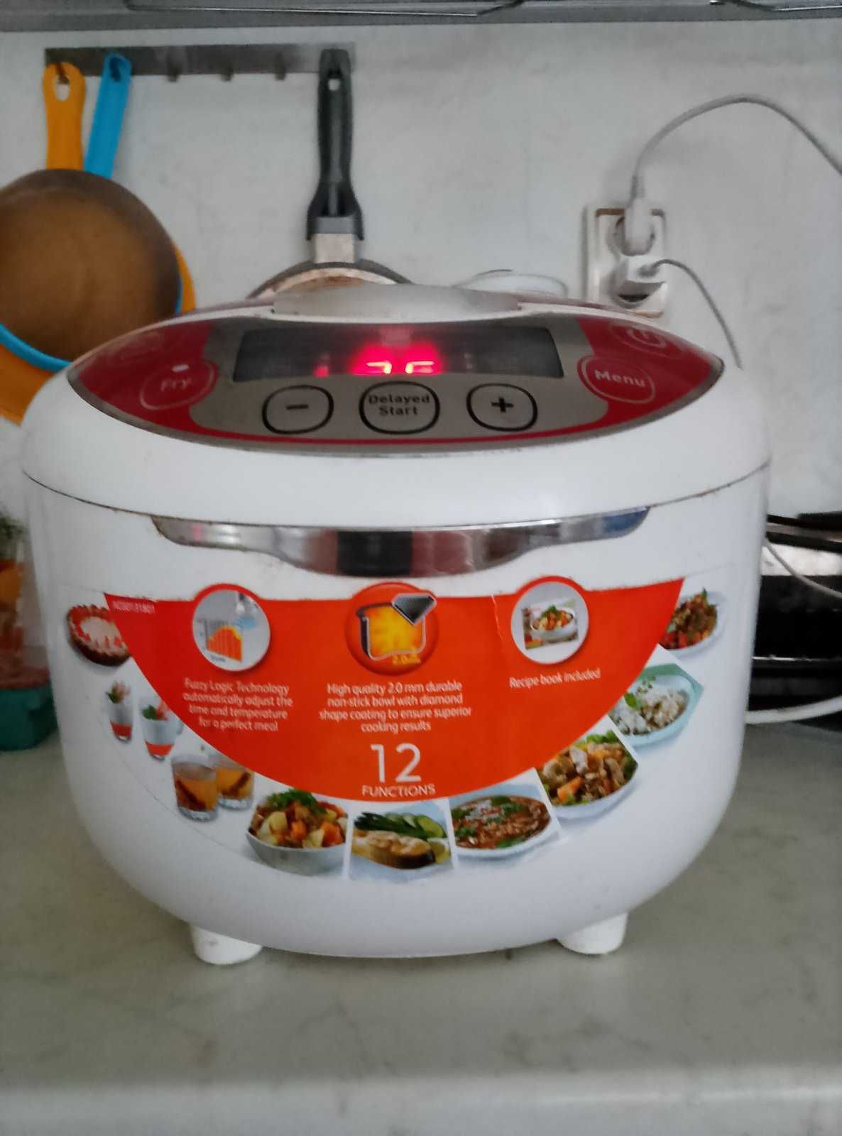 Мултикукър Tefal 12в1 750 вата