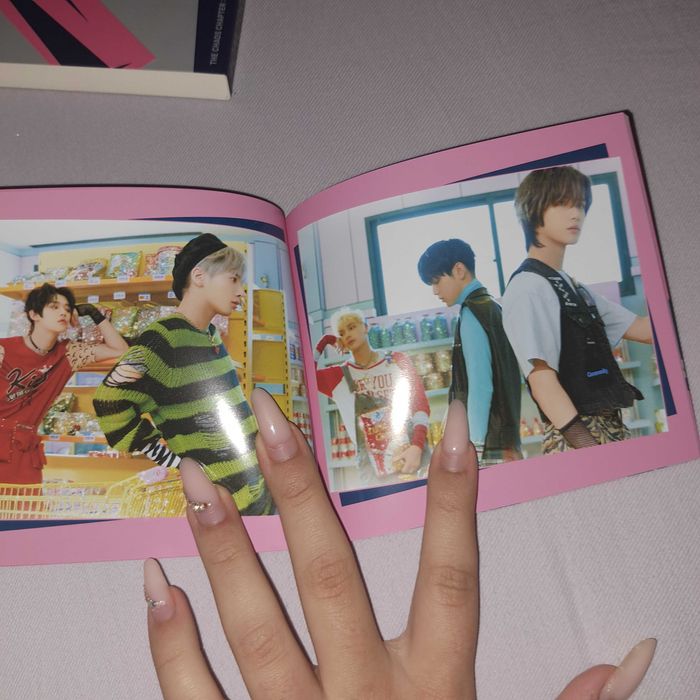 Album txt the chaos chapter:fight or escape