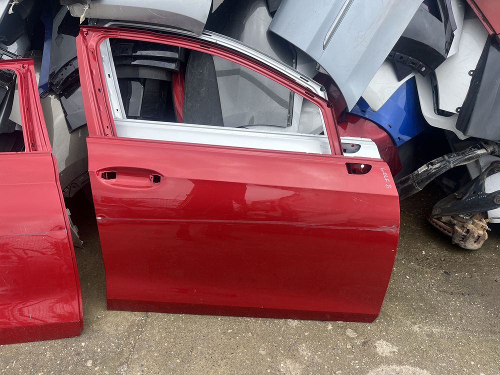 2 задна дясна, 2 предна дясна и 2 предна лява врата VW Golf 8 2019-