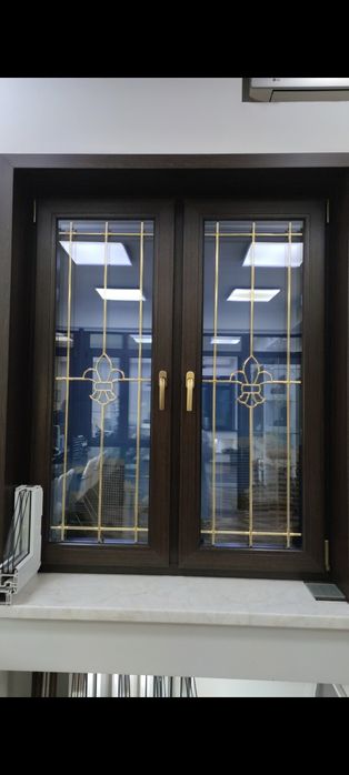 Продам пластиковое  окно 82 серия