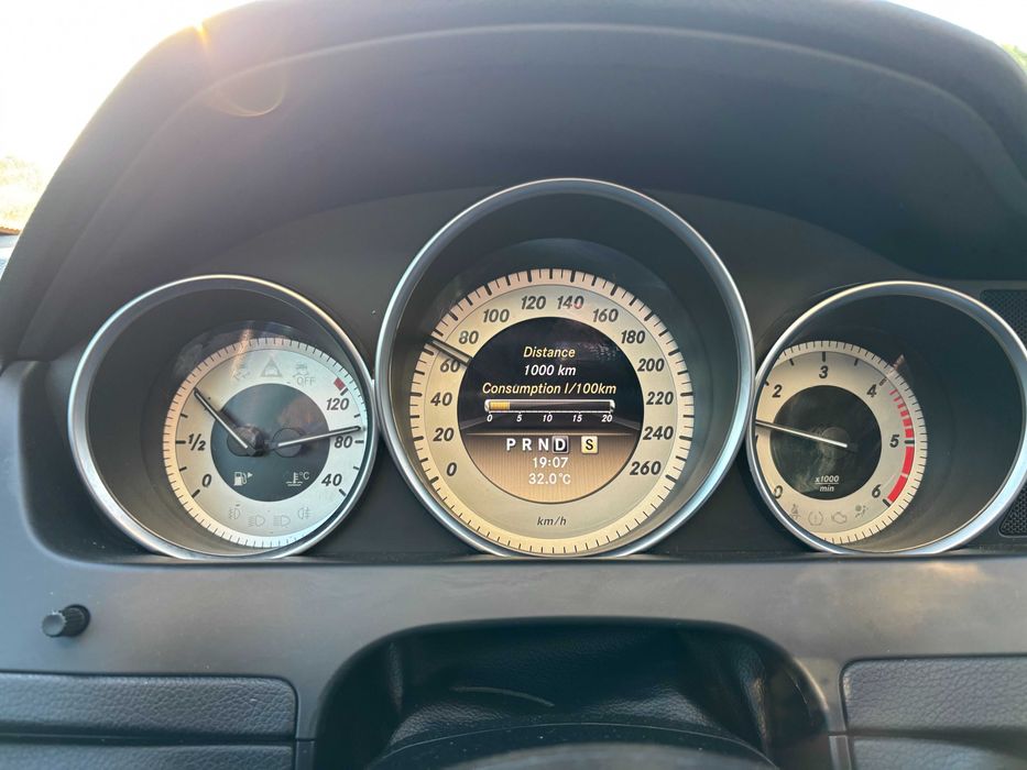Mercedes C - class W204 4MATIC 7GTronic