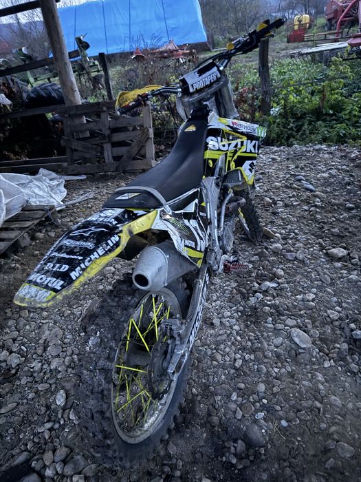 Suzuki rmz 250 functioneaza forte bine
