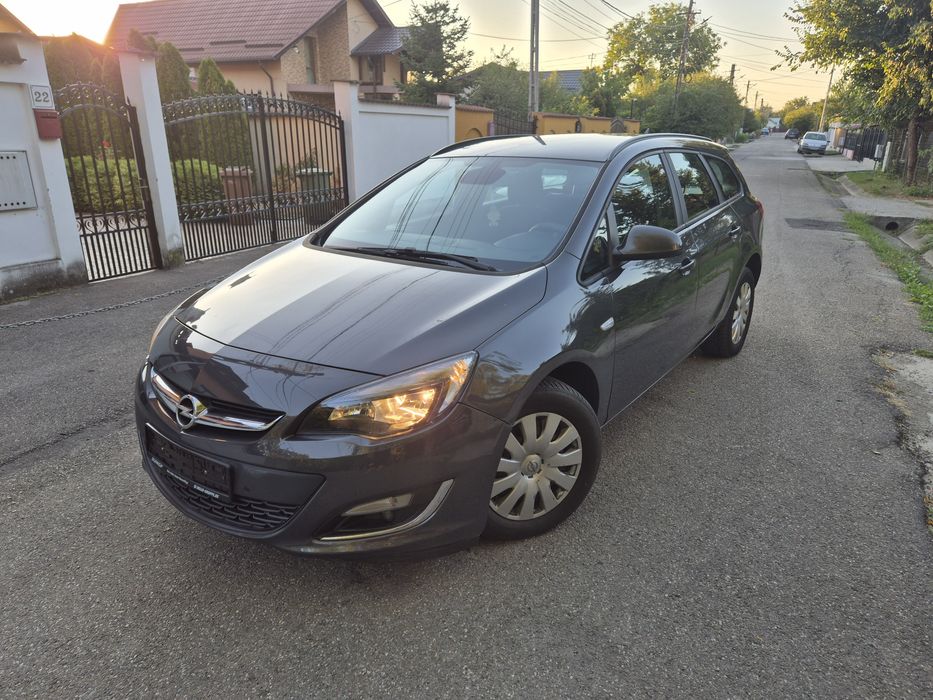 Vând Opel Astra J 1,7 Cdti fab 2013 imp Germania