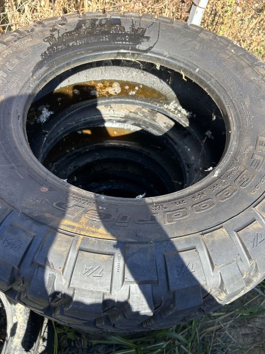 255 75 17 Goodrich  at Noi