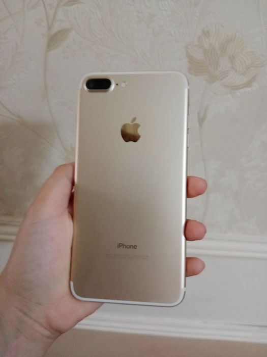Срочно продам Айфон 7 плюс