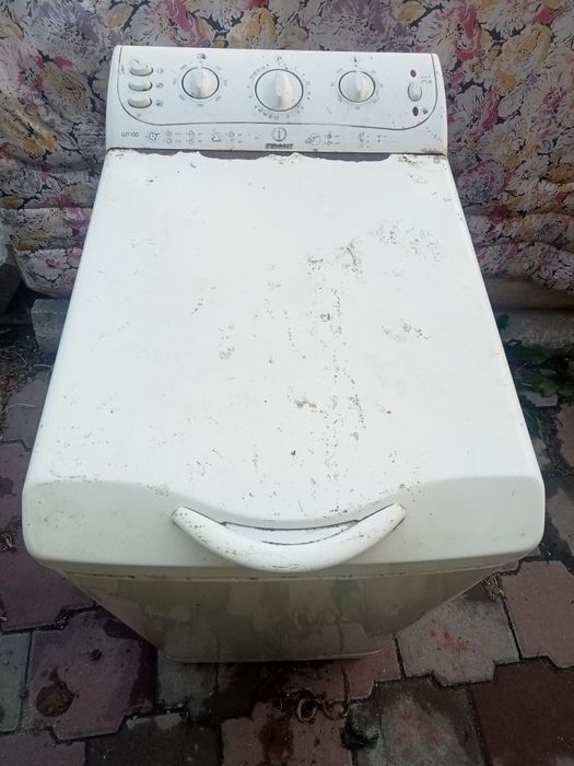 Продаю стиральную машину