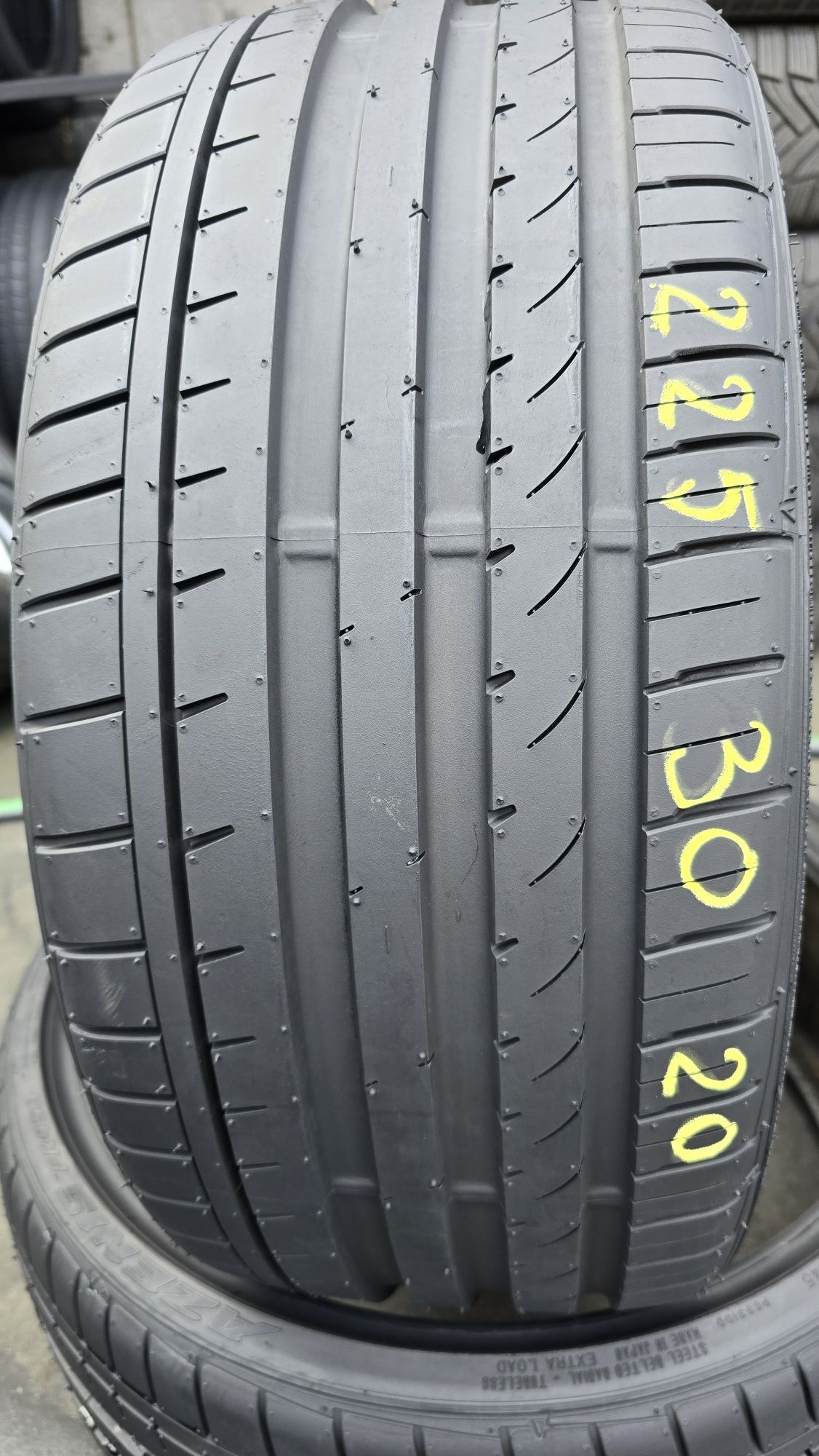 2 anvelope vară Falken 225/30/20