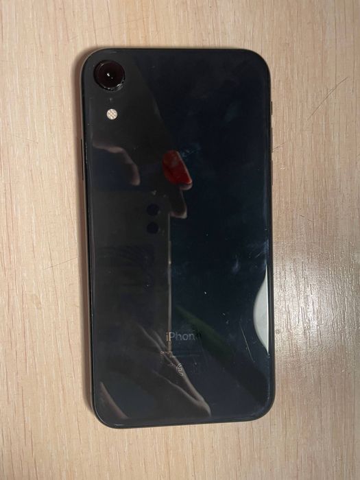 Продам айфон хр.