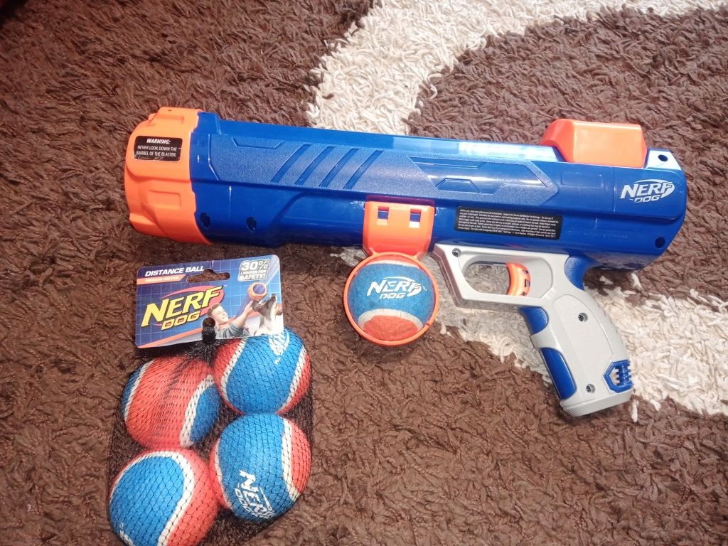 Nerf pistol aruncat mingi