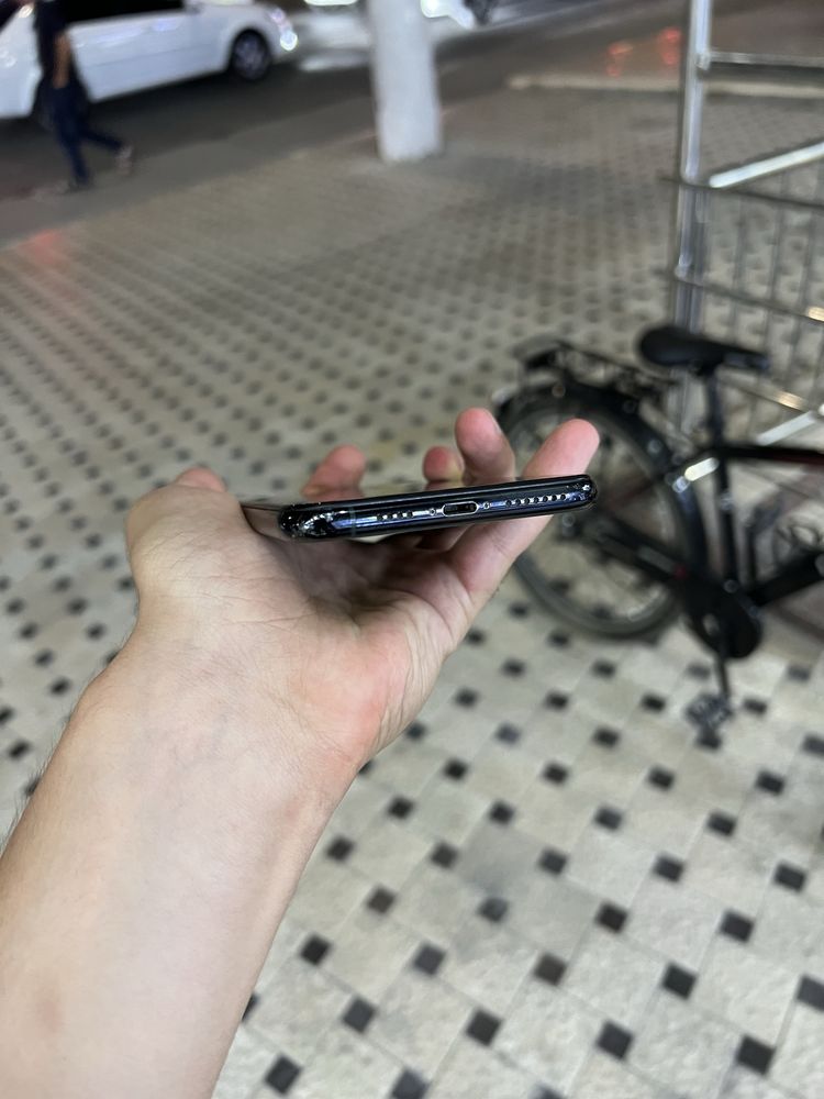 iPhone 11 Pro Max srochna