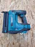Pistol Cuie 15-50mm Makita DBN500 Acumulator 18V
