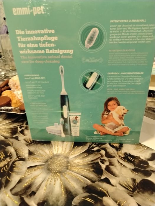 Periuța de dinți pentru câini sau pisici cu pasta inclusa