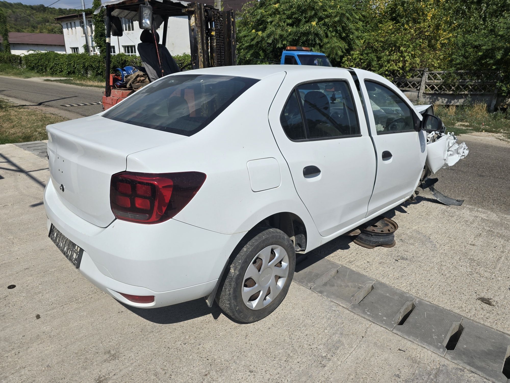 Dezmembrez Logan 0.9 tce 2019 alb