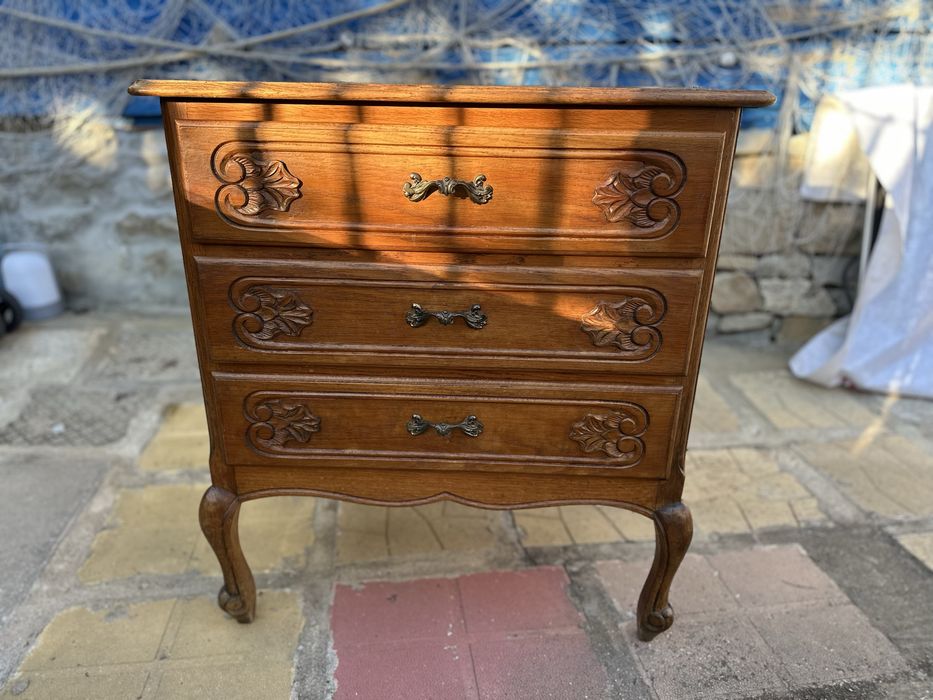 Скрин с 3 чекмеджета стил Луи XV