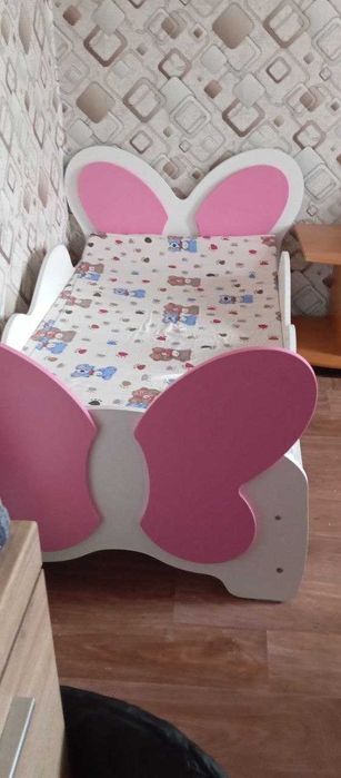 Детская кроватка для девочки 3-6 лет