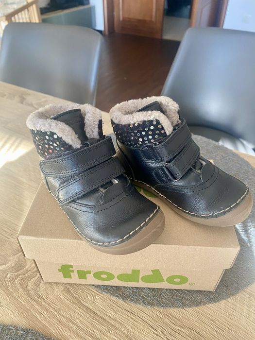 Ghete piele Froddo