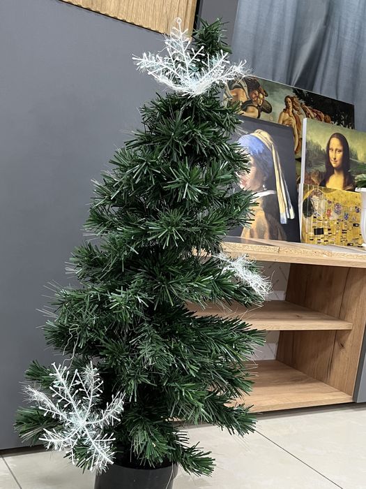 Продам ёлку 80 см