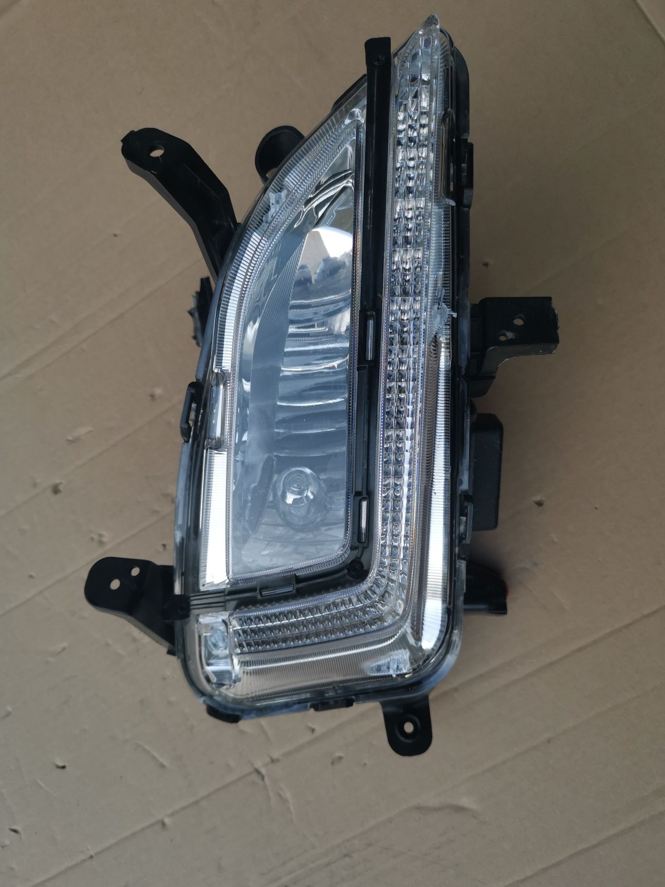 Proiector stanga/dreapta Hyundai Tucson cu led