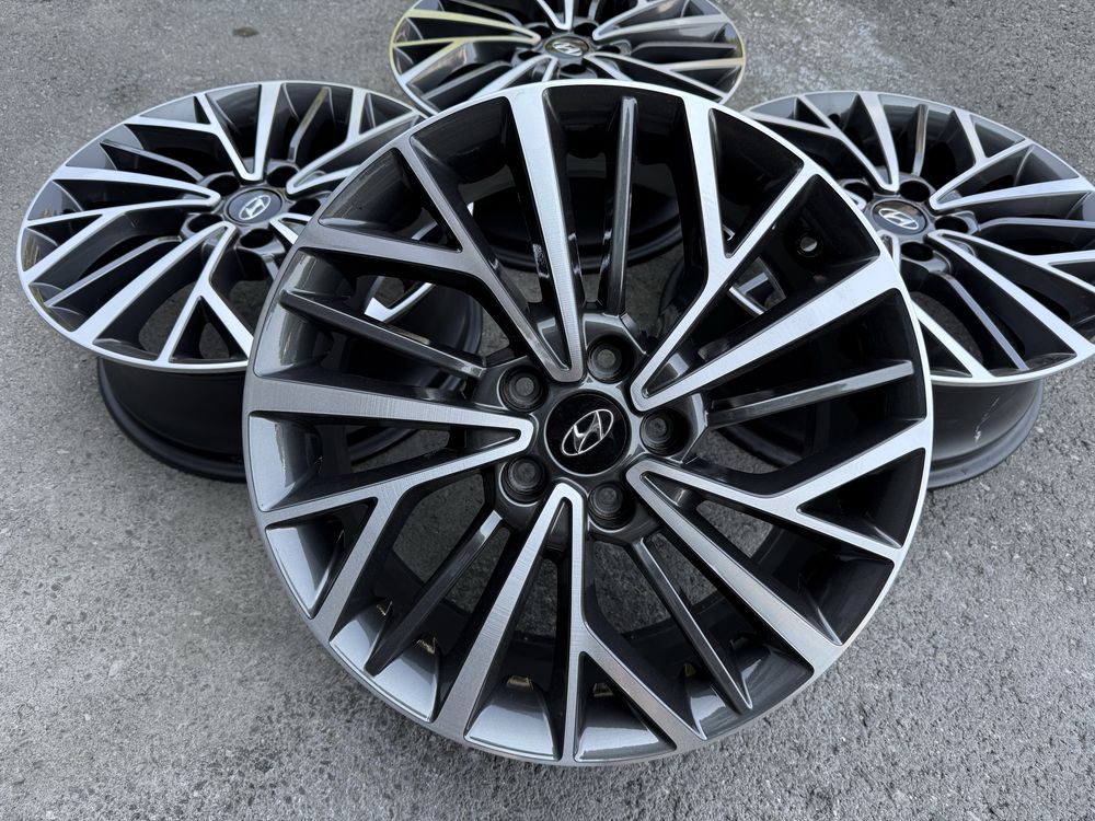 18цола Hyundai 5x114.3 Хюндай 5х114.3 4бр Оригинални