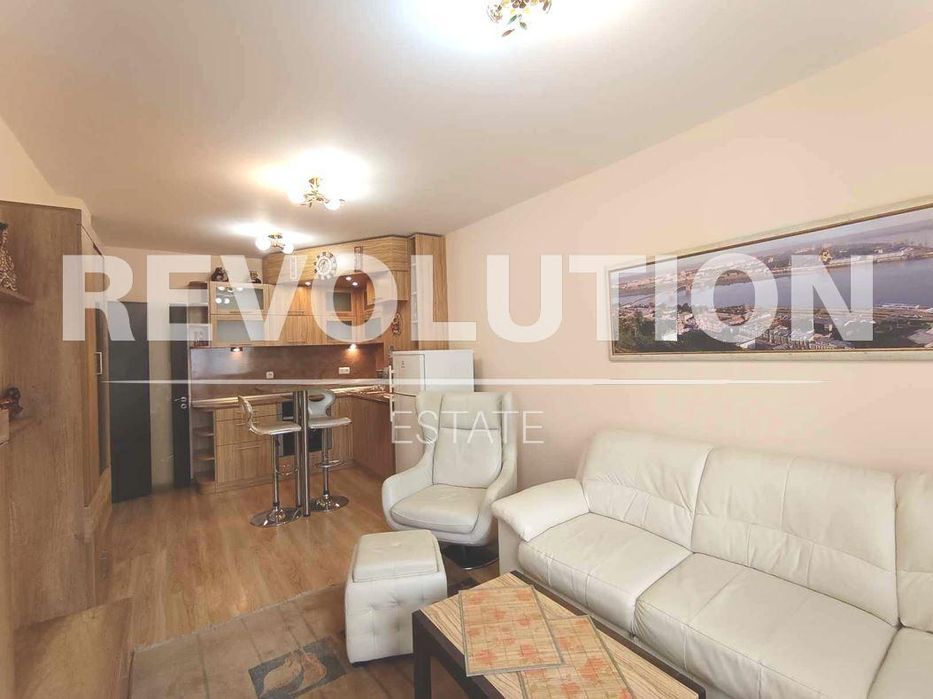 Двустаен апартамент в района на Общината!