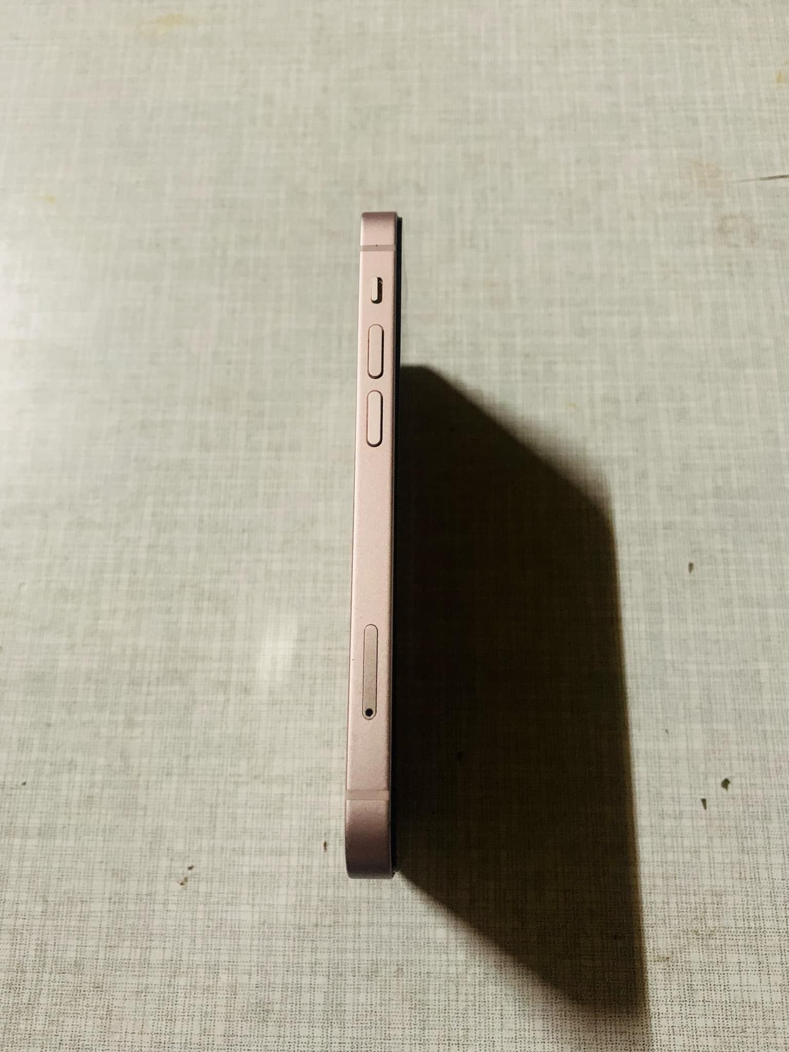 iphone 13 mini nqma zabelejki!