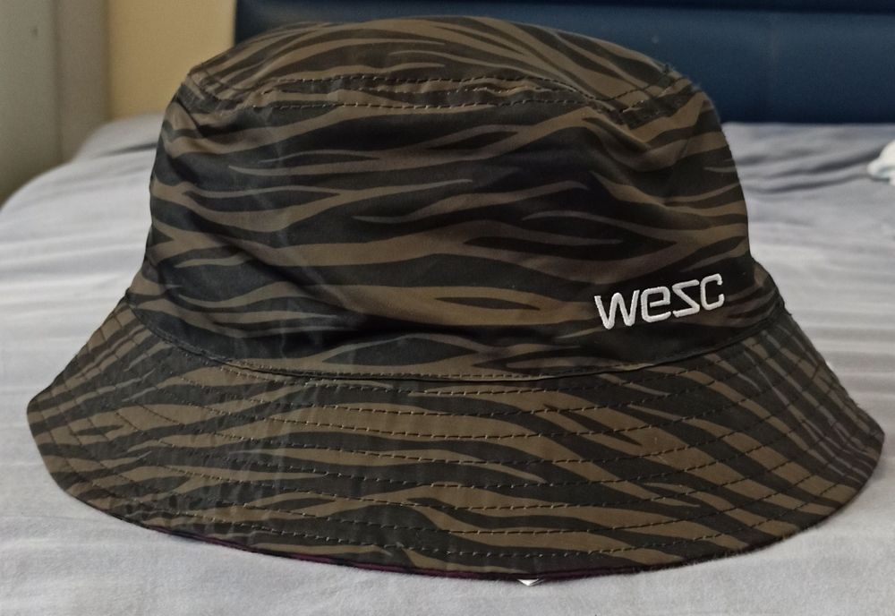 Wesc reversible bucket hat