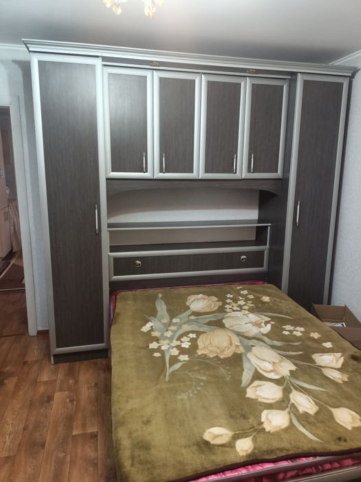 Продается спальный гарнитур