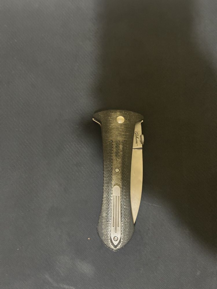 Продавам сгъваема кама boker plus