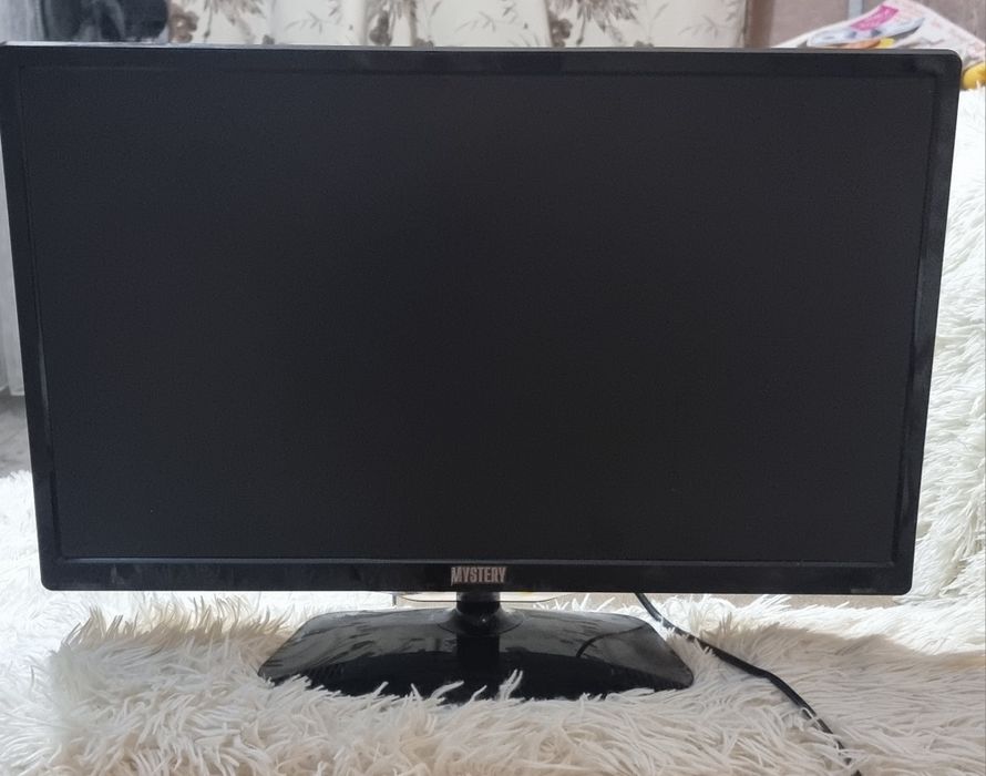 Продам телевизор,  размер 65 см диагональ, размер телевизора 57×35 см,